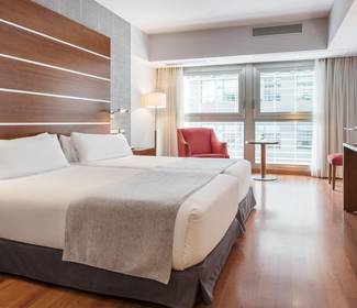 Chambre adaptée Hotel ILUNION Málaga Chambre adaptée Hotel ILUNION Málaga