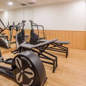 Gym Hôtel ILUNION Les Corts – Spa Barcelone Gym Hôtel ILUNION Les Corts – Spa Barcelone