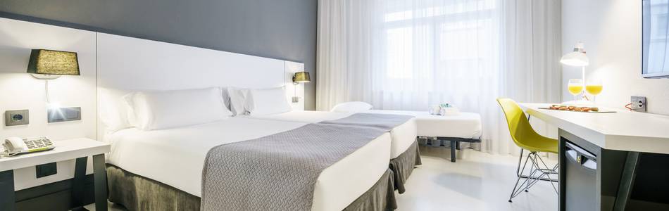 Chambre triple Hôtel ILUNION Bilbao Chambre triple Hôtel ILUNION Bilbao