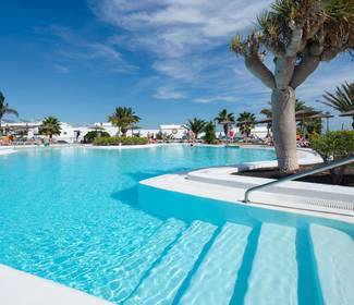 Deux piscines Hotel ILUNION Costa Sal Lanzarote Puerto del Carmen