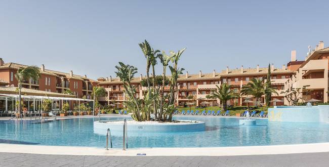 Piscine Aparthotel ILUNION Sancti Petri Cádiz Piscine Aparthotel ILUNION Sancti Petri Cádiz