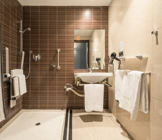 Chambre accessible Hotel ILUNION Almirante Barcelone Chambre accessible Hotel ILUNION Almirante Barcelone