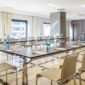 Salón ilunion aqua 4 Hotel ILUNION Aqua 4 Valence Salón ilunion aqua 4 Hotel ILUNION Aqua 4 Valence