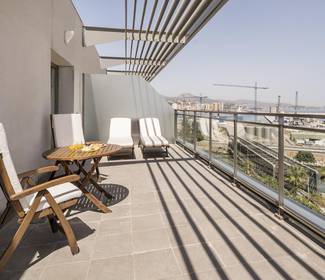 Junior suite hotel ilunion málaga Junior suite hotel ilunion málaga