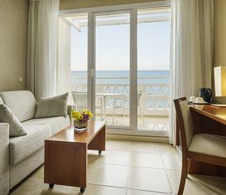 Chambre supérieure avec vue sur la mer Hotel ILUNION Fuengirola Chambre supérieure avec vue sur la mer Hotel ILUNION Fuengirola