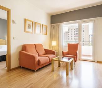 Chambre suite Hotel ILUNION Romareda Saragosse Chambre suite Hotel ILUNION Romareda Saragosse