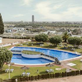 Piscine Hotel ILUNION Alcora Sevilla Séville Piscine Hotel ILUNION Alcora Sevilla Séville