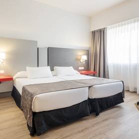 Chambre double Hotel ILUNION Romareda Saragosse Chambre double Hotel ILUNION Romareda Saragosse