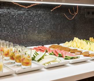 Petit déjeuner buffet Hotel ILUNION Pío XII Madrid Petit déjeuner buffet Hotel ILUNION Pío XII Madrid