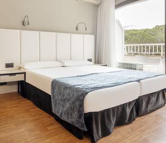 Chambre accessible Hotel ILUNION Caleta Park S'Agaró