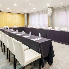 Salle de réunion Hôtel ILUNION Bilbao Salle de réunion Hôtel ILUNION Bilbao