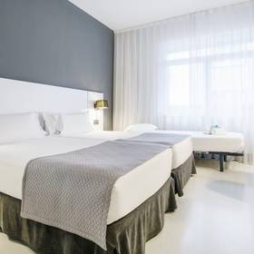 Chambre triple Hôtel ILUNION Bilbao Chambre triple Hôtel ILUNION Bilbao