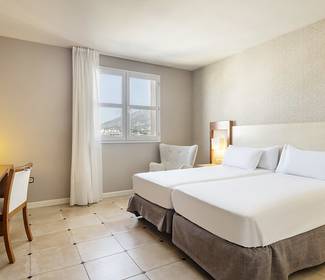 Chambre accessible Hotel ILUNION Fuengirola Chambre accessible Hotel ILUNION Fuengirola