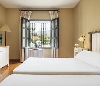 Chambre double avec vue sur la piscine Hotel ILUNION Hacienda de Mijas Chambre double avec vue sur la piscine Hotel ILUNION Hacienda de Mijas