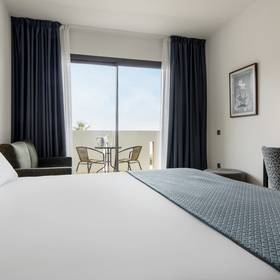 Chambre double Hotel ILUNION Calas de Conil Conil de la Frontera Chambre double Hotel ILUNION Calas de Conil Conil de la Frontera