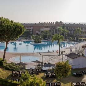 Piscine Aparthotel ILUNION Sancti Petri Cádiz Piscine Aparthotel ILUNION Sancti Petri Cádiz