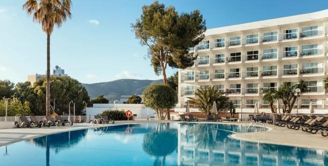 Piscine Hôtel ILUNION Palmanova Mallorca Majorque Piscine Hôtel ILUNION Palmanova Mallorca Majorque